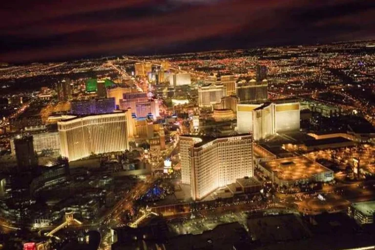 flights from toronto to las vegas